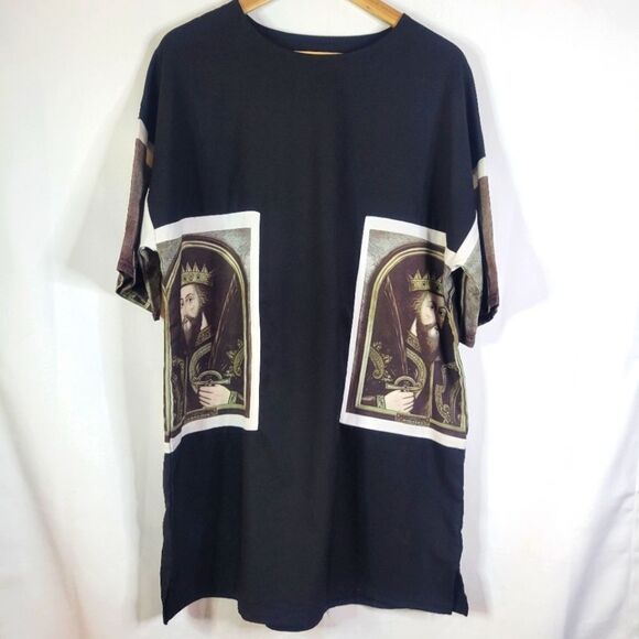 Graphic King Print T-Shirt Dress - Picture 1 of 13
